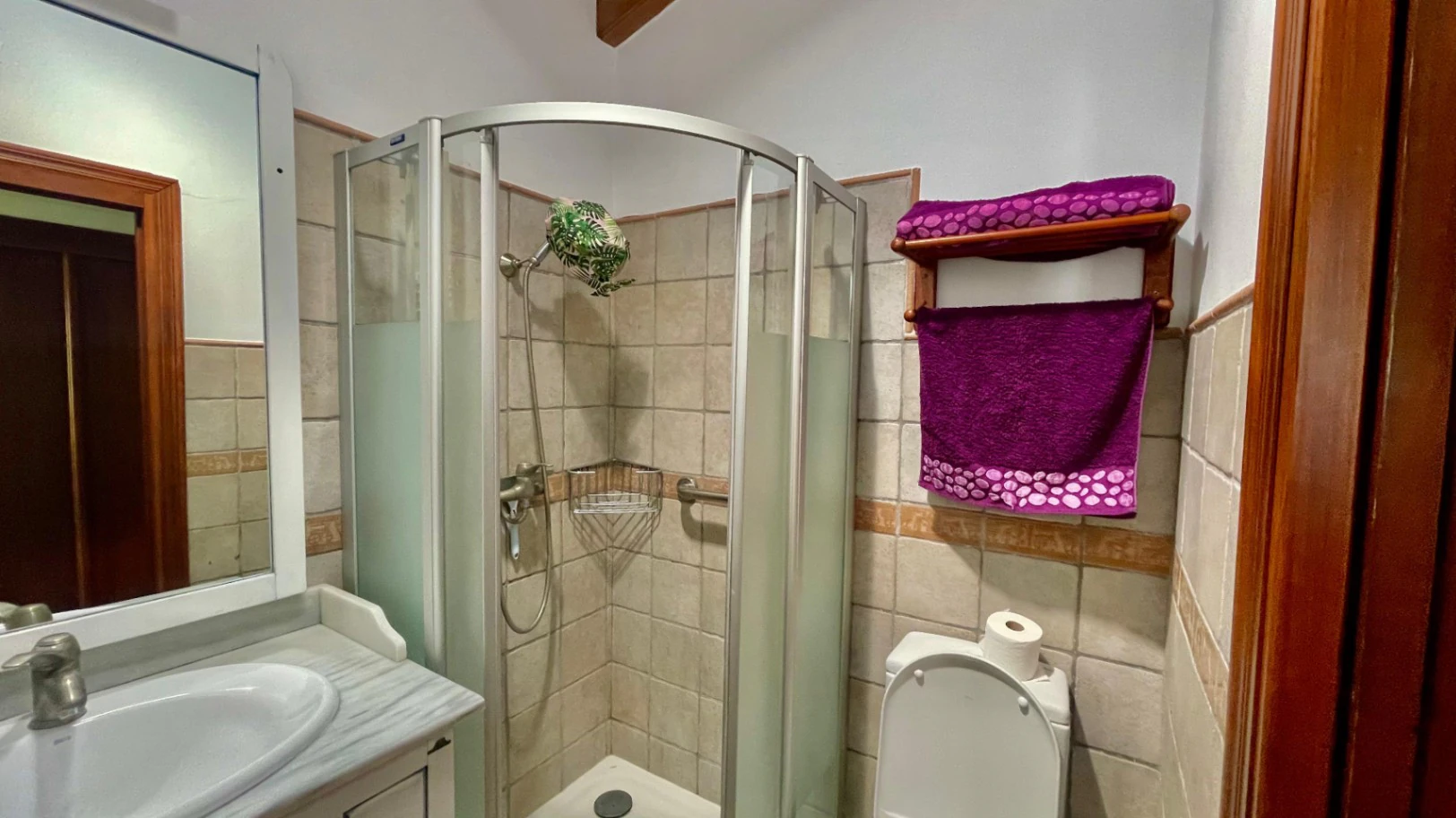 Villa en venta en Alcalali: Casa principal con 4 dormitorios, casita independiente con 2 dormitorios.