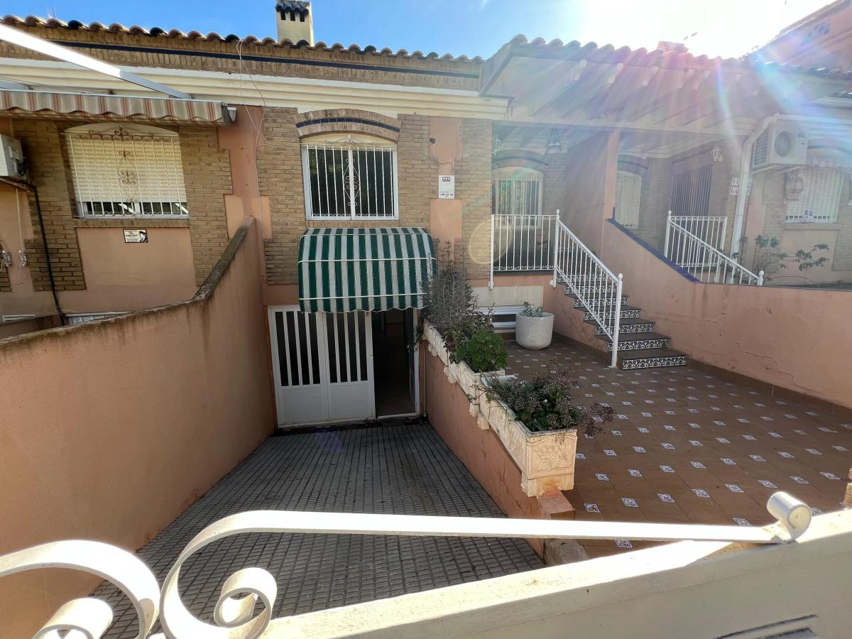 Townhouse te verkoop in Torre De La Horadada