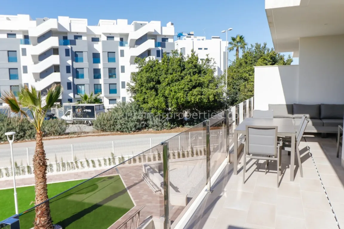 Apartment till försäljning i El Raso