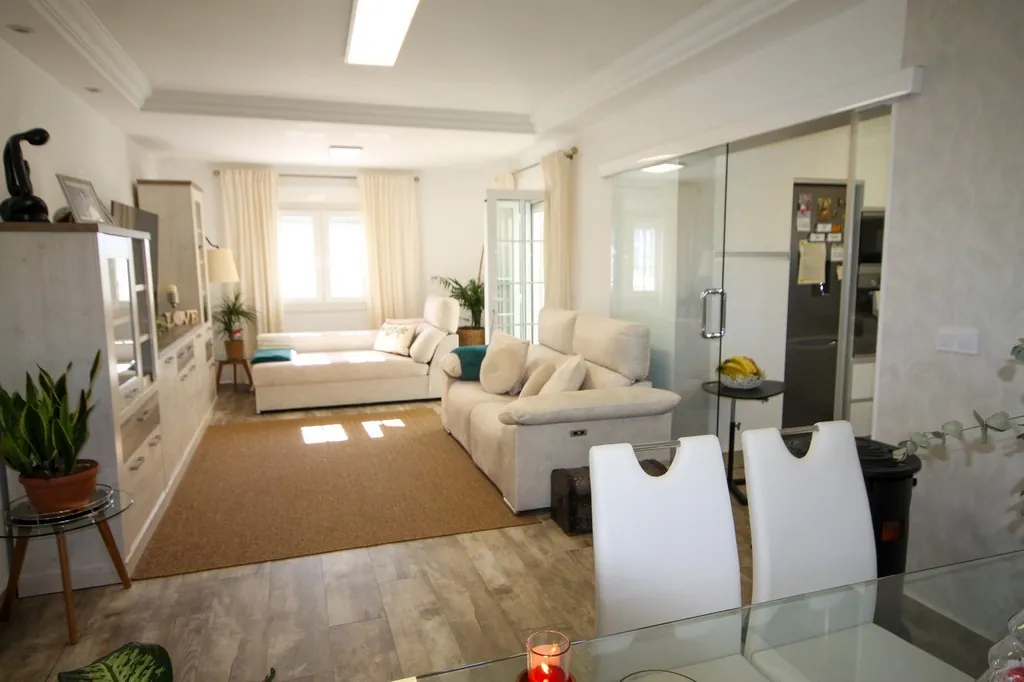 Villa til salg i San Miguel De Salinas