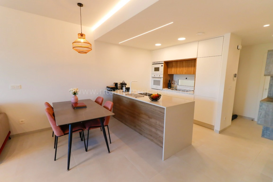 Apartment till försäljning i El Raso