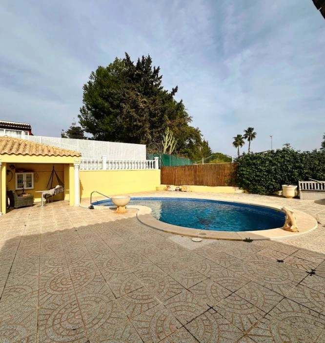Detached Villa te verkoop in Campoamor