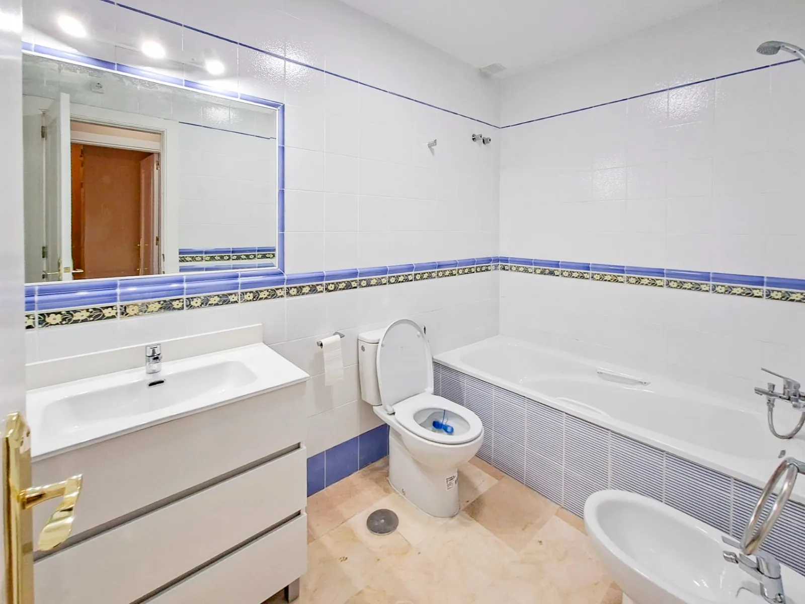 Halfvrijstaande woning te verkoop in Villamartín