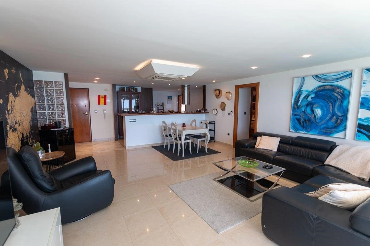 Meerblickwohnung zu verkaufen in Playa del Cura Torrevieja – Renovierte 3-Zimmer, erstklassige Lage