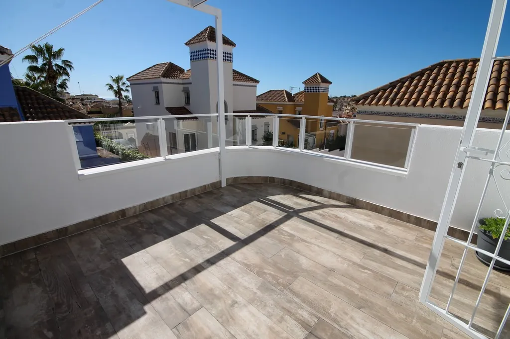 Villa til salg i San Miguel De Salinas