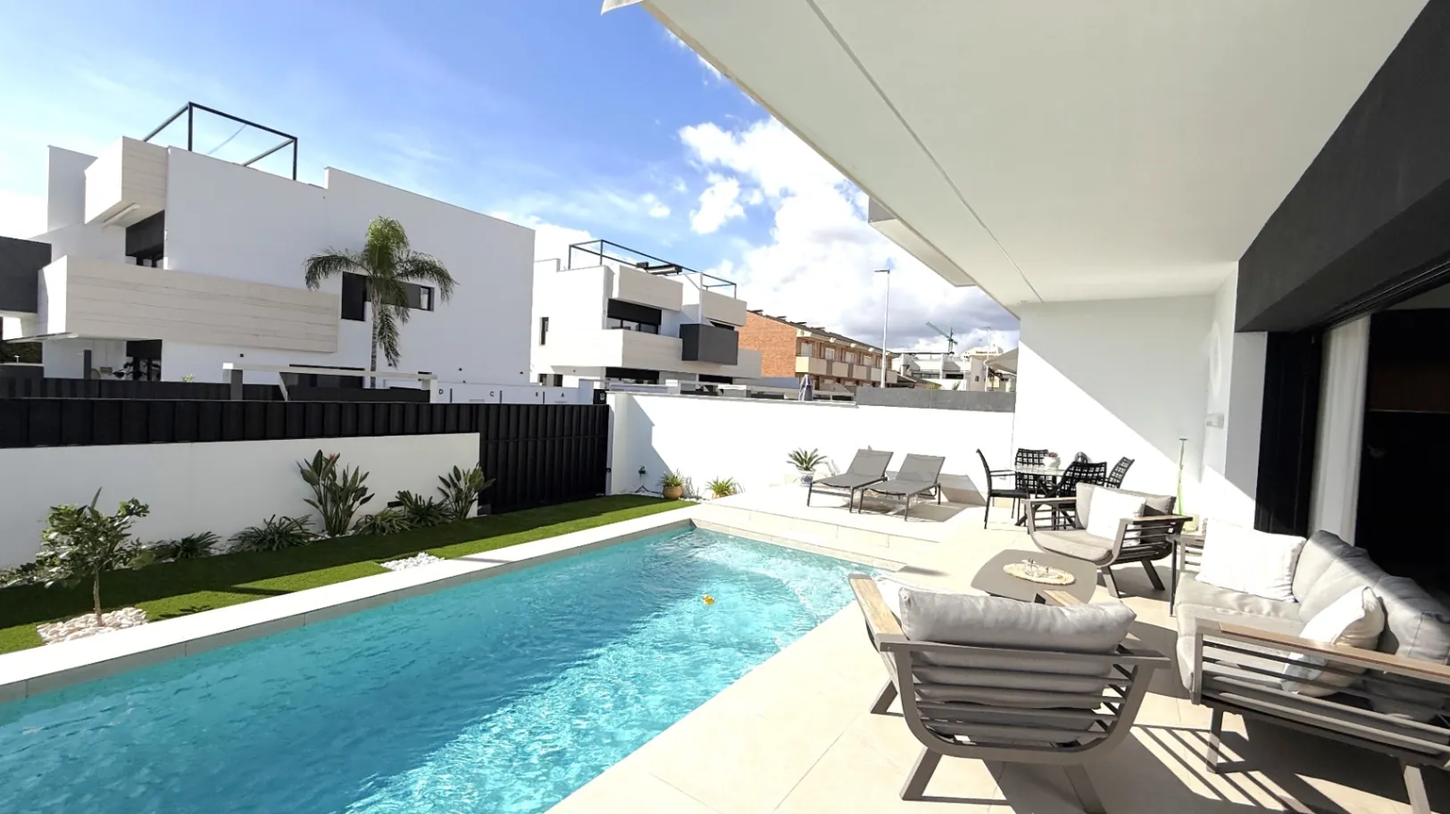 Bungalow for sale in Pilar De La Horadada