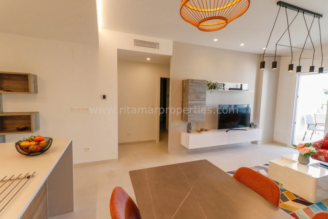Apartment till försäljning i El Raso