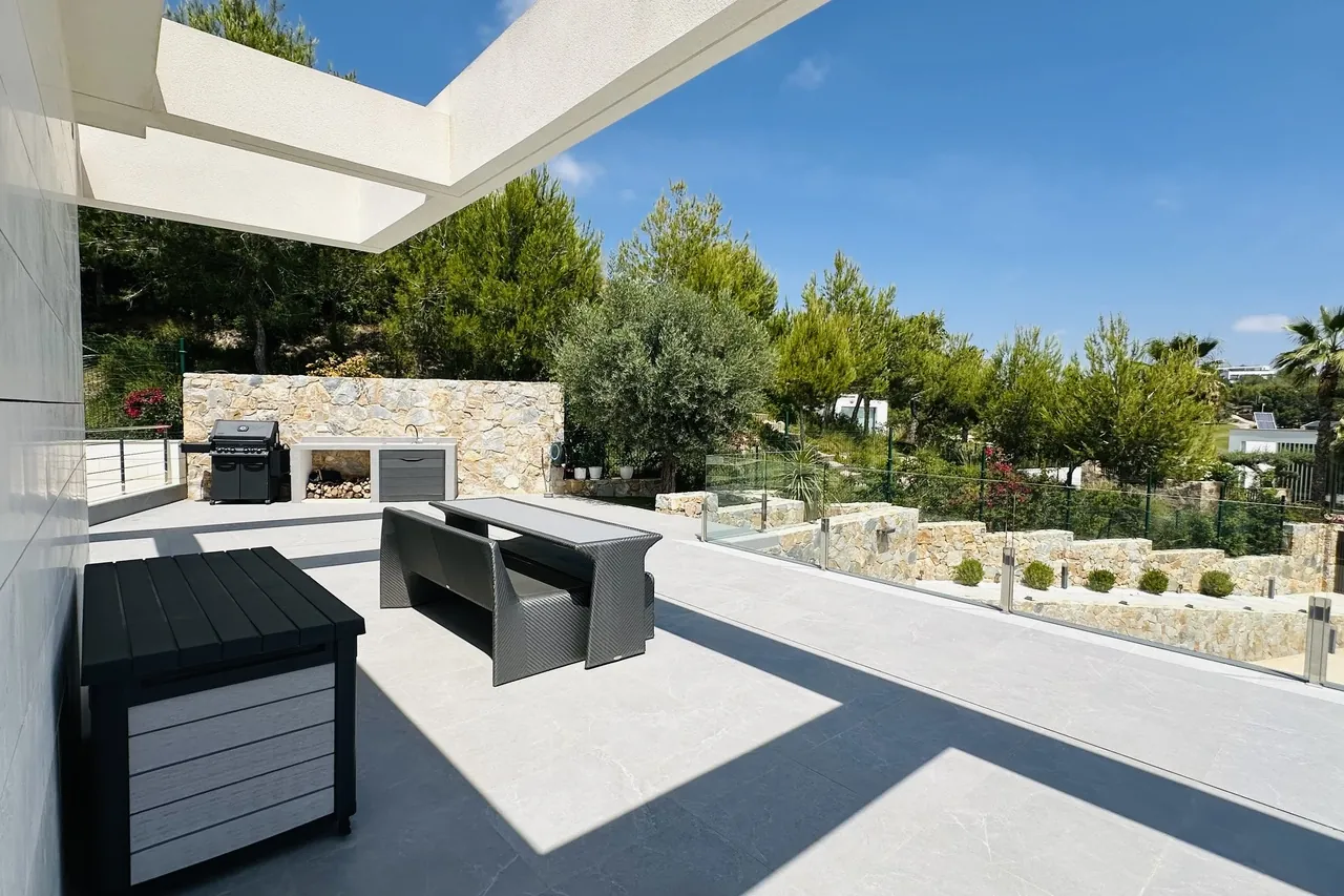 Villa zum verkauf in Las Colinas Golf Resort