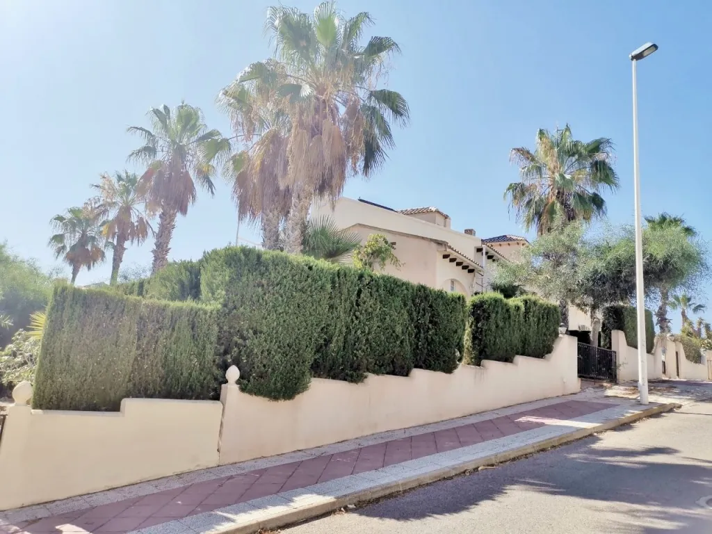 Duplex for sale in Las Ramblas Golf Resort