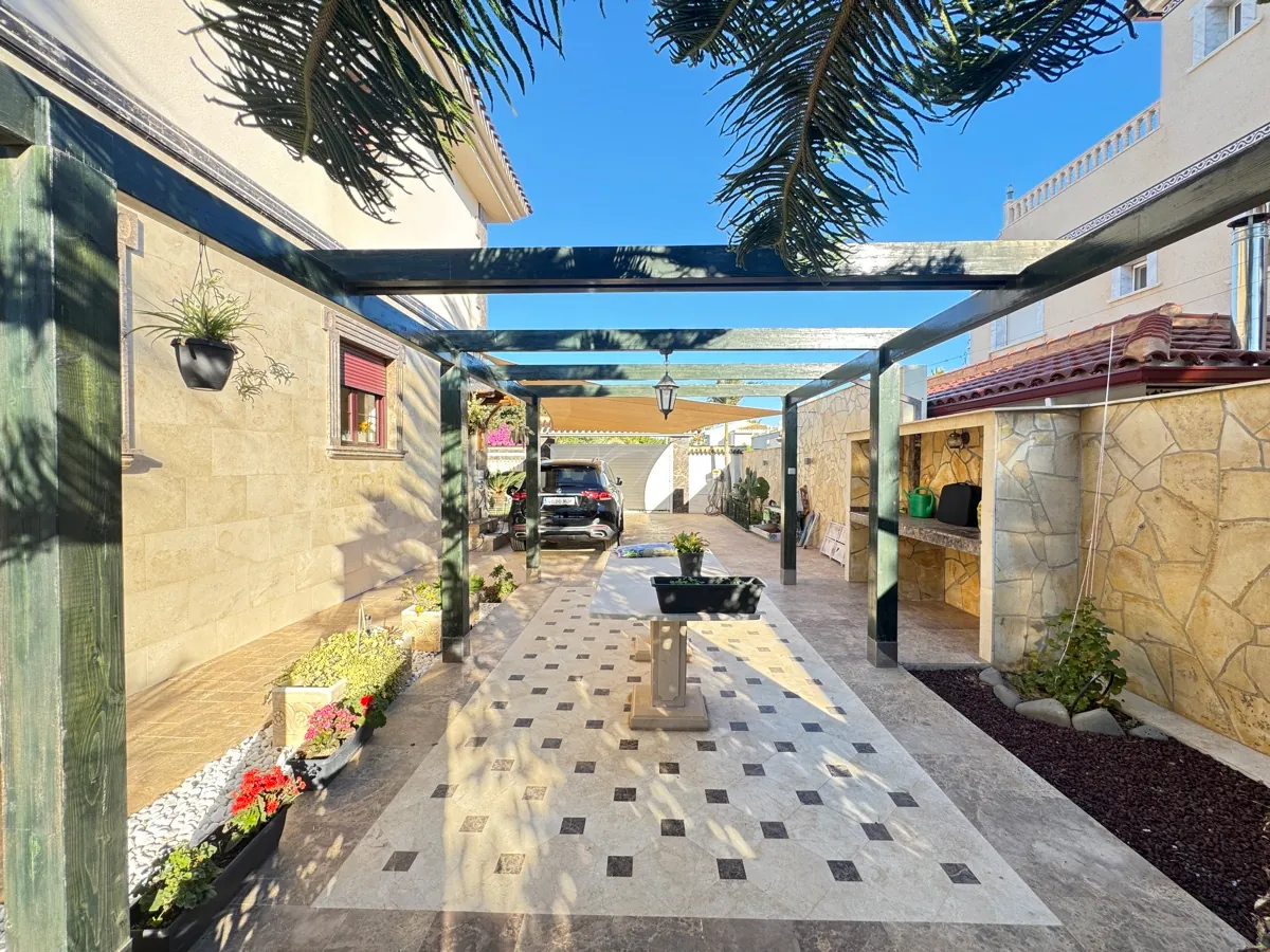 Villa zum verkauf in Cabo Roig
