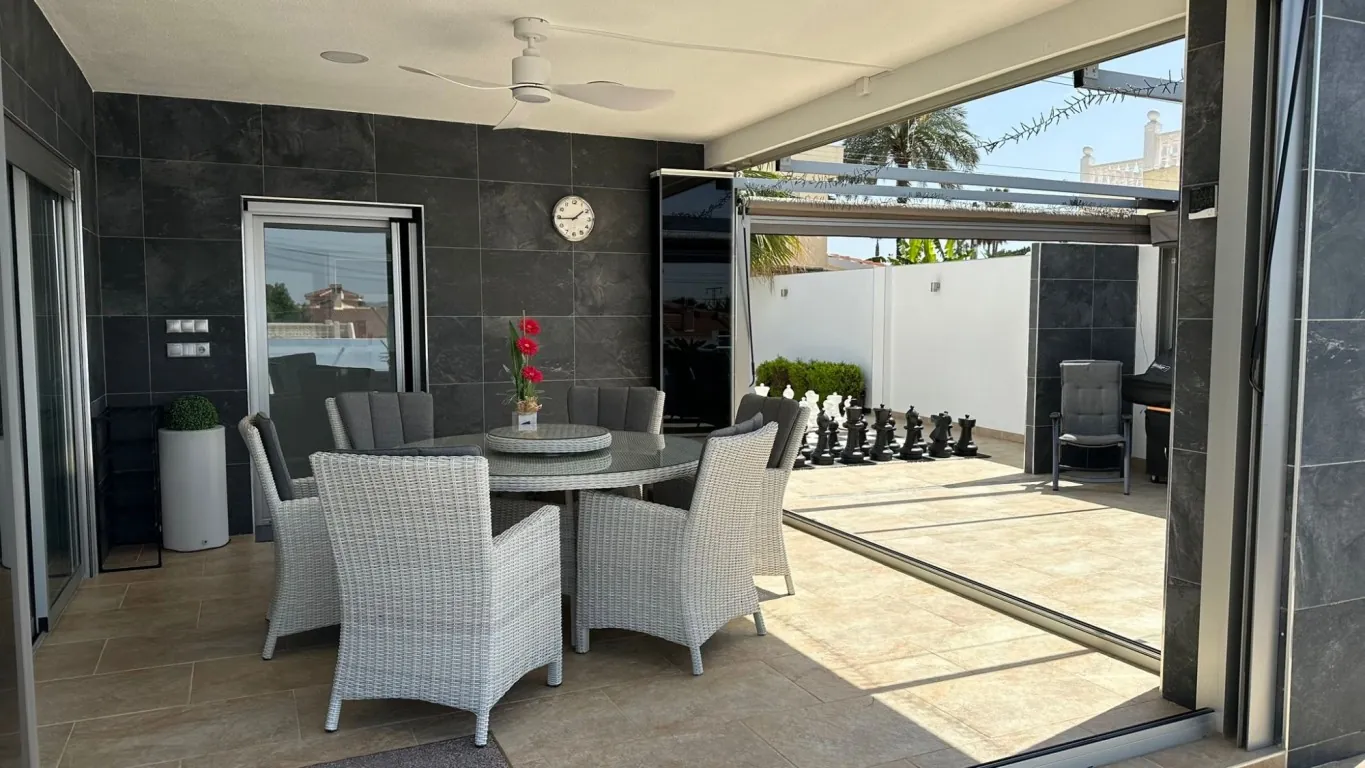 Villa till försäljning i Ciudad Quesada