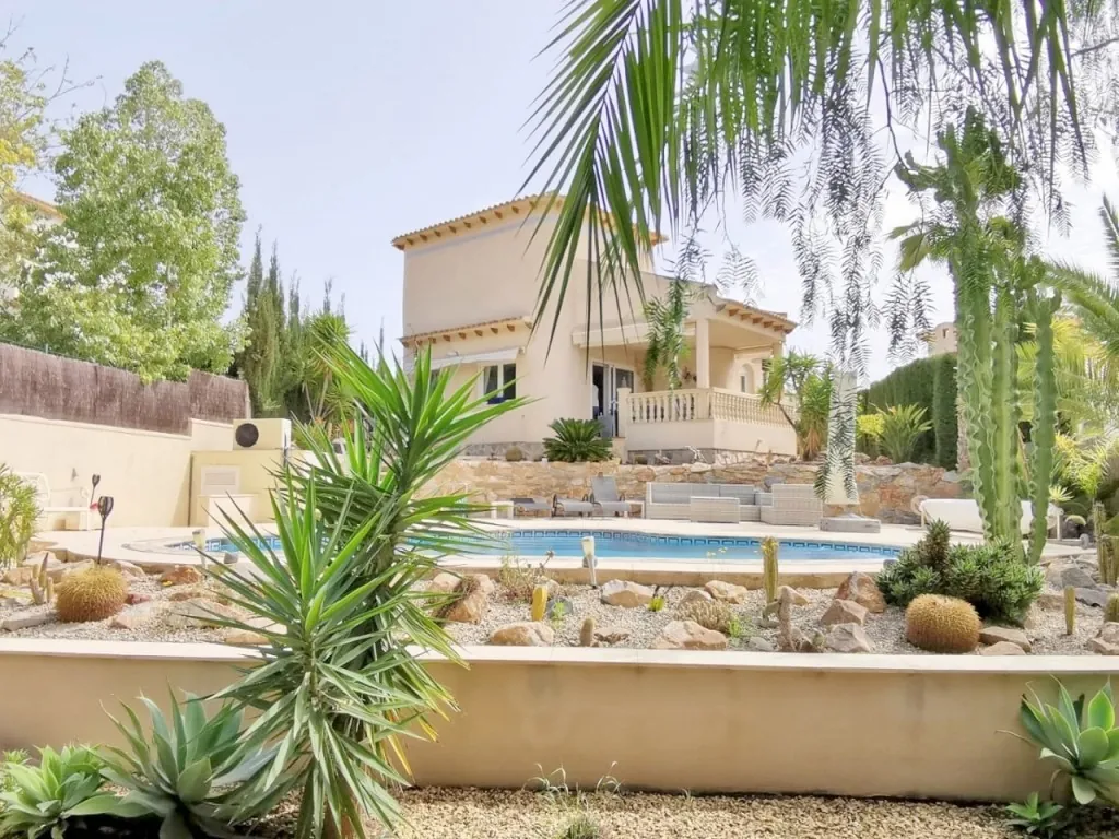 Villa for sale in Las Ramblas Golf Resort