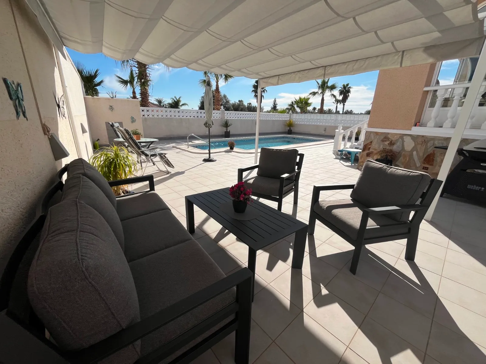 Villa for sale in Benijófar