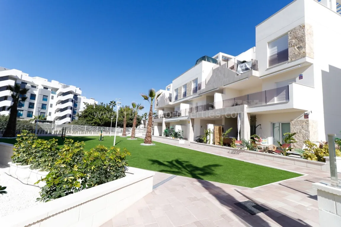 Apartment till försäljning i El Raso