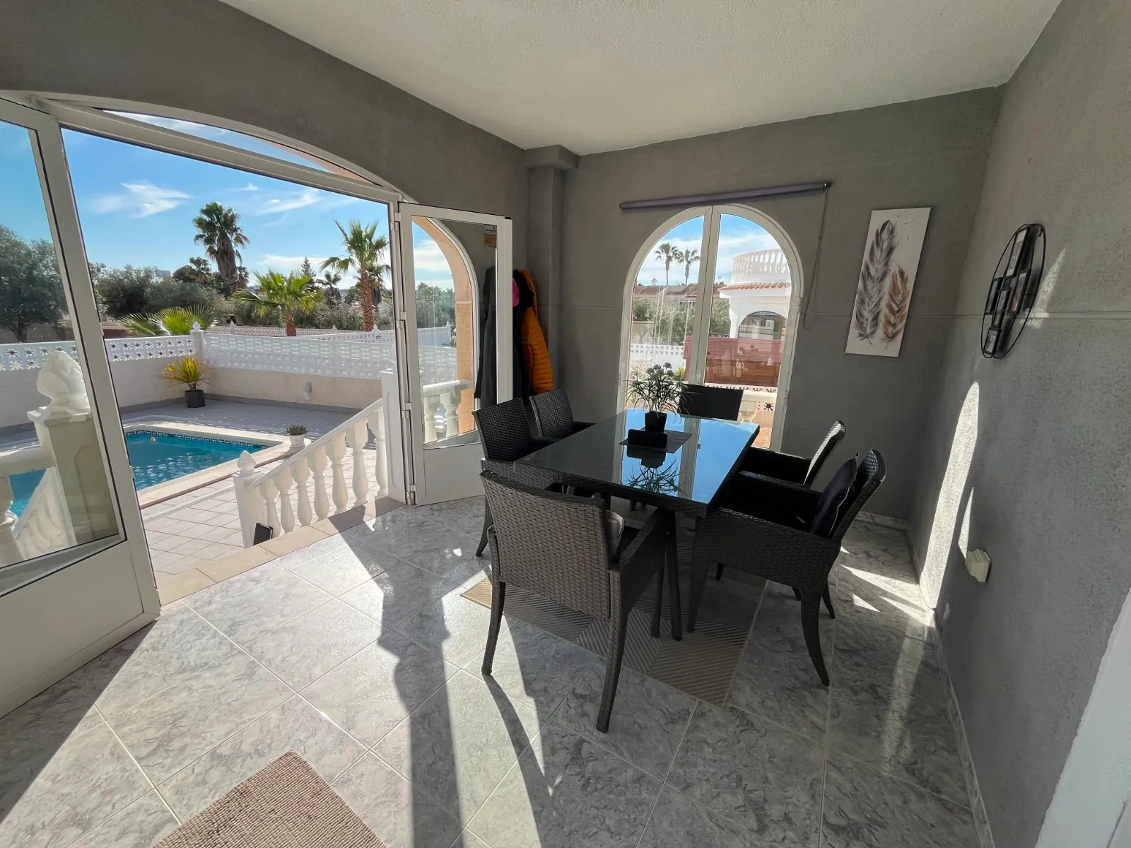 Villa for sale in Benijófar