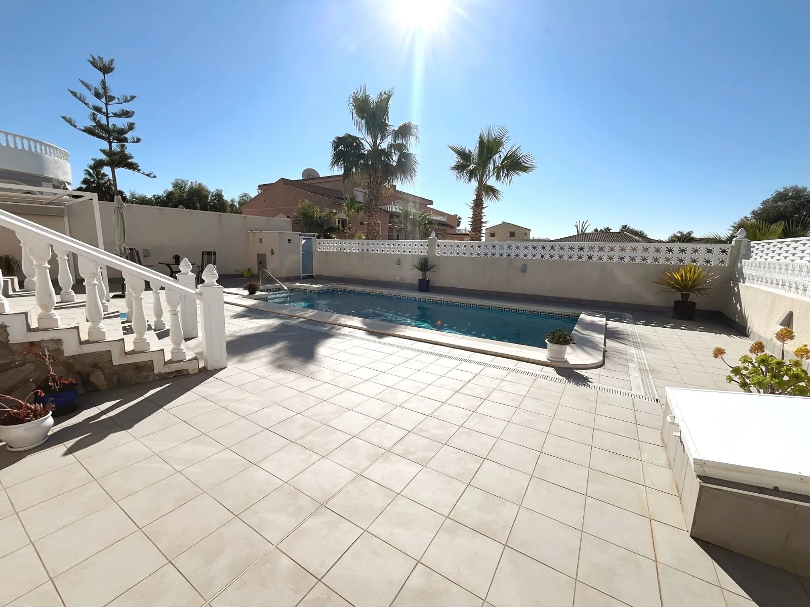 Villa for sale in Benijófar