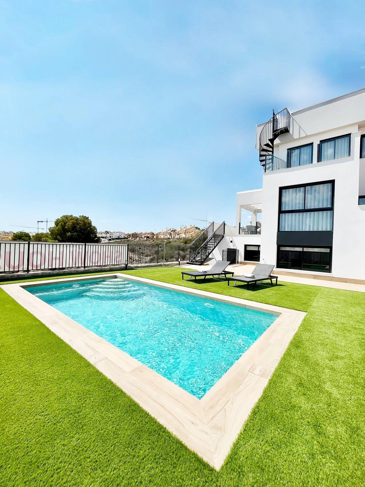 Villa à la vente à Algorfa