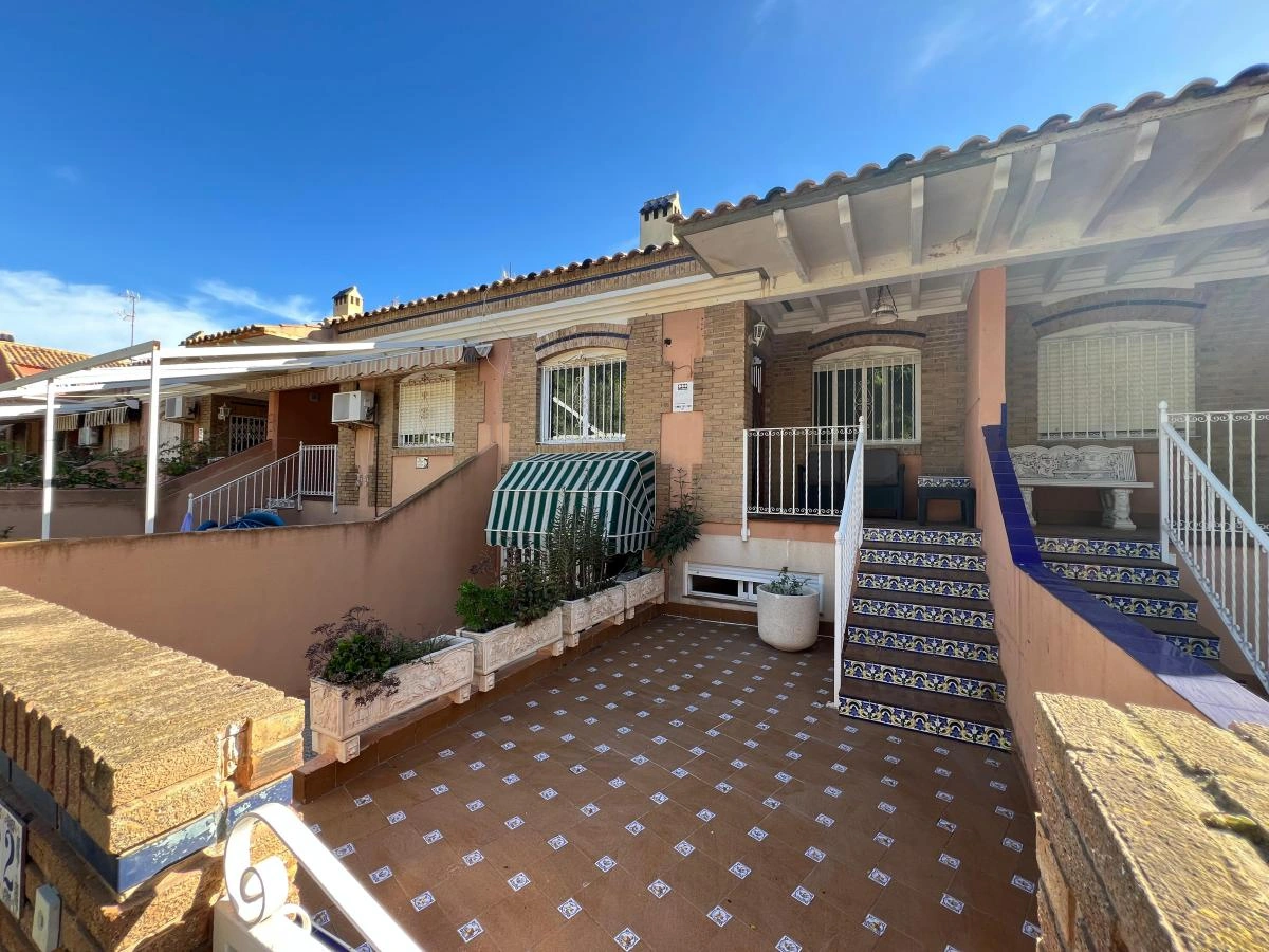 Townhouse te verkoop in Torre De La Horadada