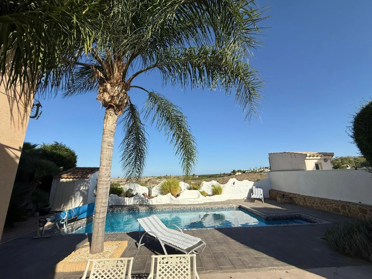 Detached Villa for sale in San Miguel De Salinas