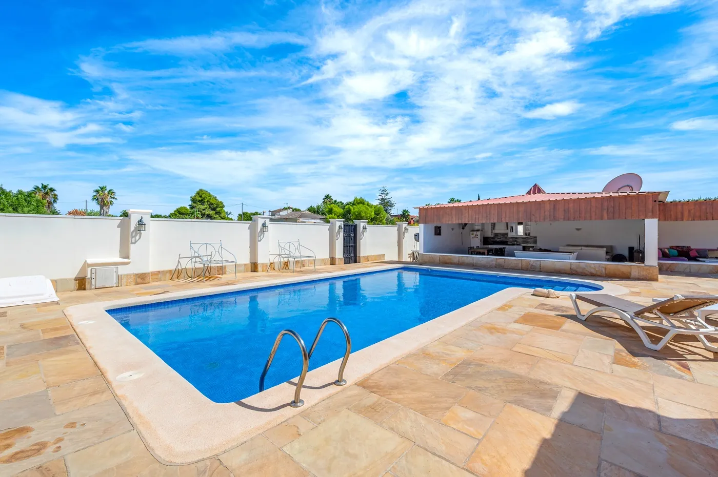 Country Estate for sale in Almoradí