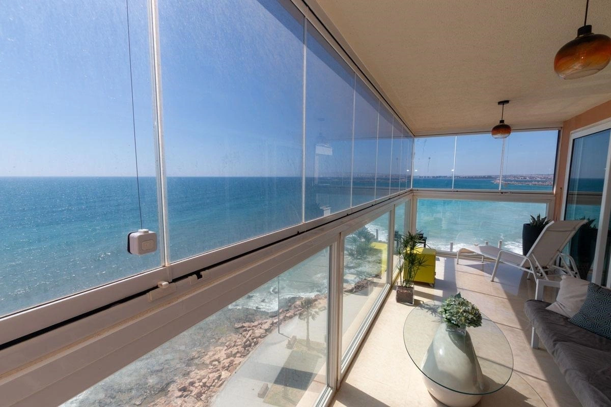 Meerblickwohnung zu verkaufen in Playa del Cura Torrevieja – Renovierte 3-Zimmer, erstklassige Lage