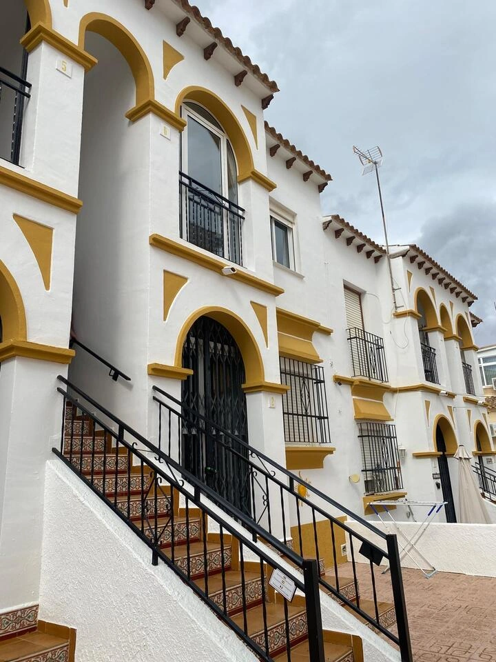 Apartment for rent in Villamartin