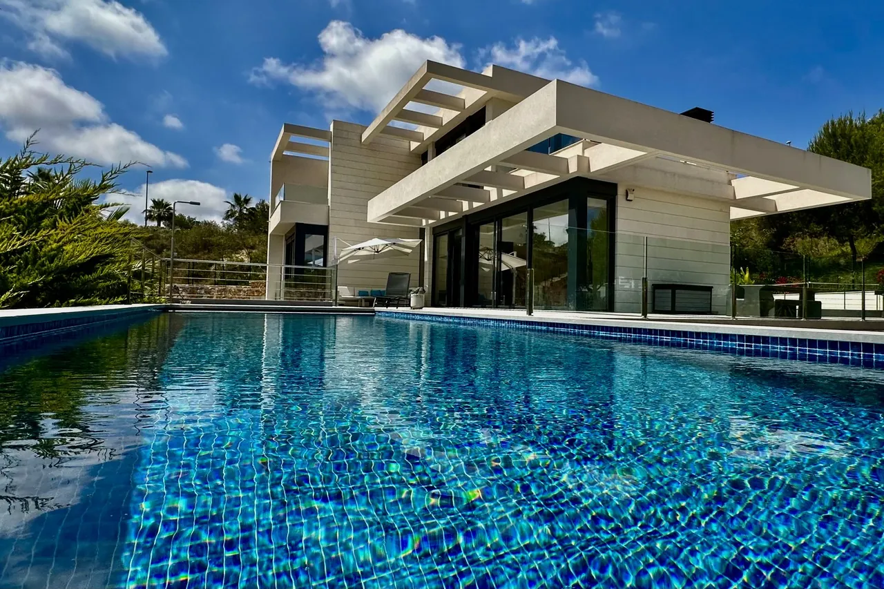 Villa zum verkauf in Las Colinas Golf Resort