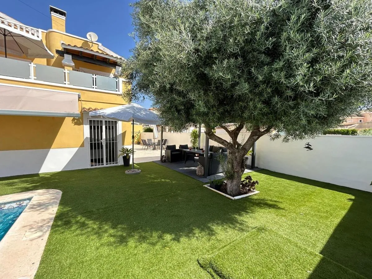 Detached Villa til salg i San Miguel De Salinas