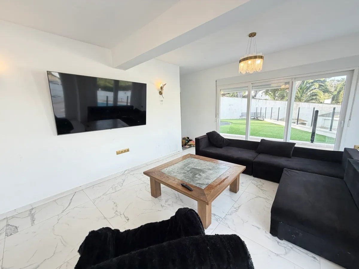 Villa en venta en Villamartin