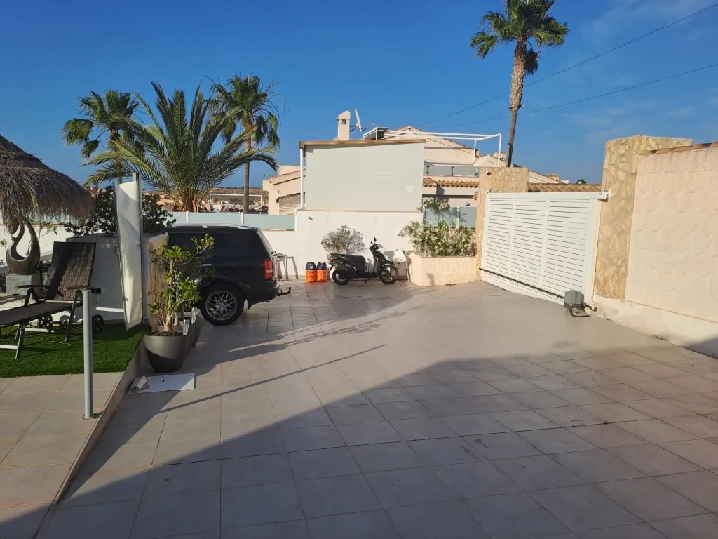 Villa till försäljning i Ciudad Quesada