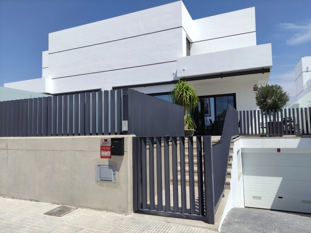 Villa à la vente à Dolores