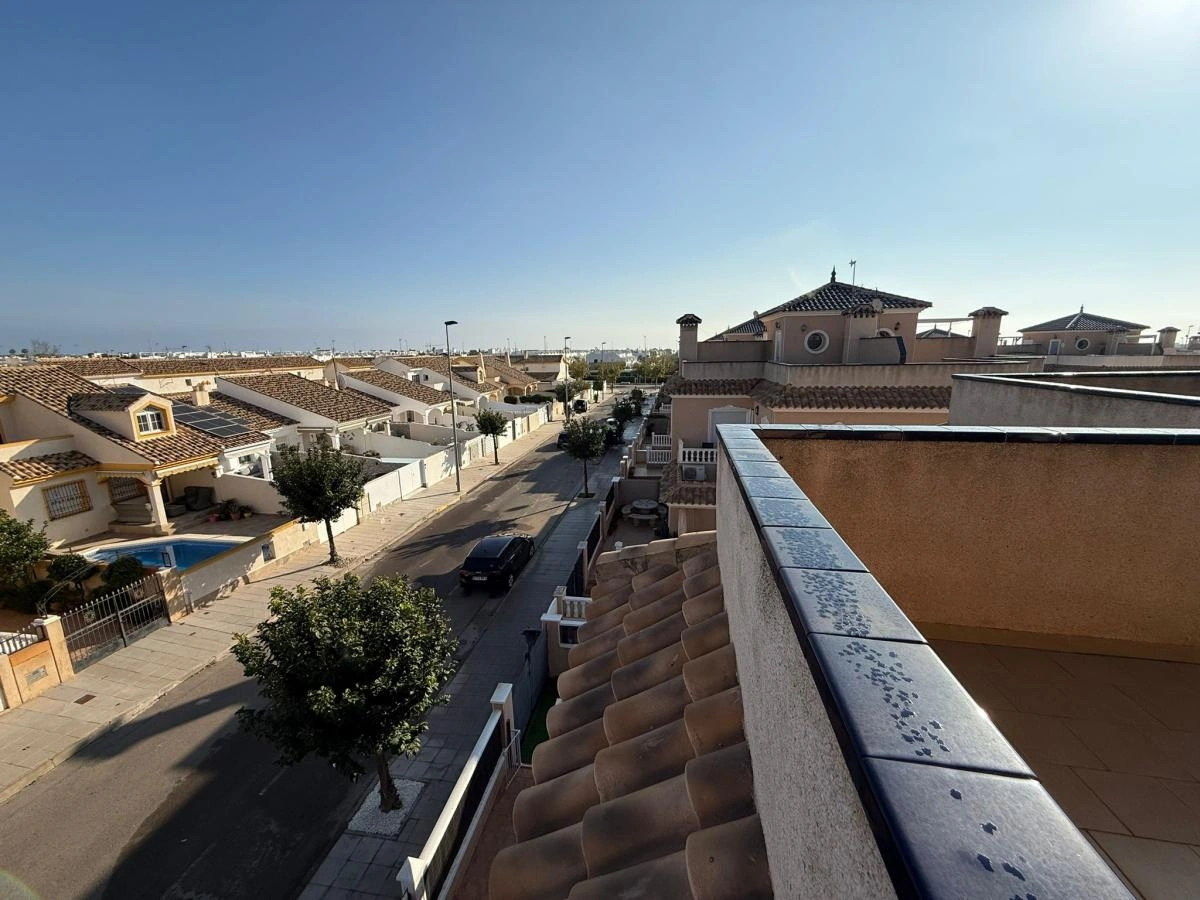 Semi-detached Villa à la vente à Torre De La Horadada