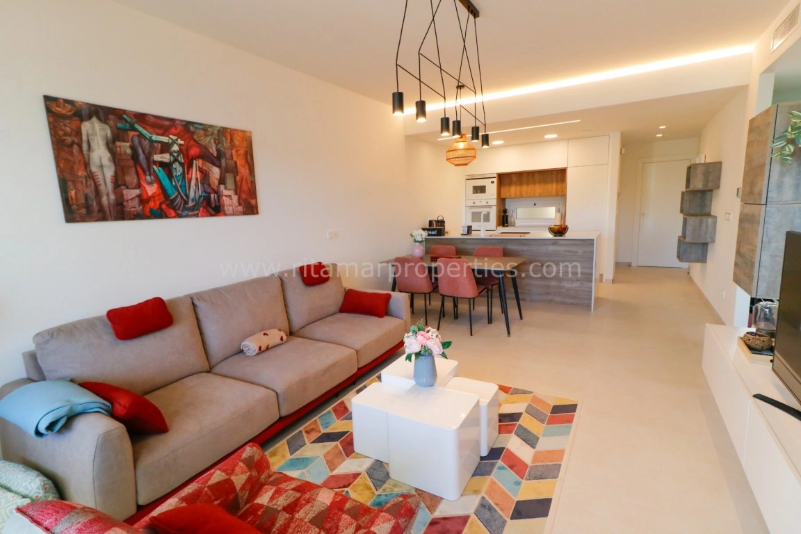Apartment till försäljning i El Raso