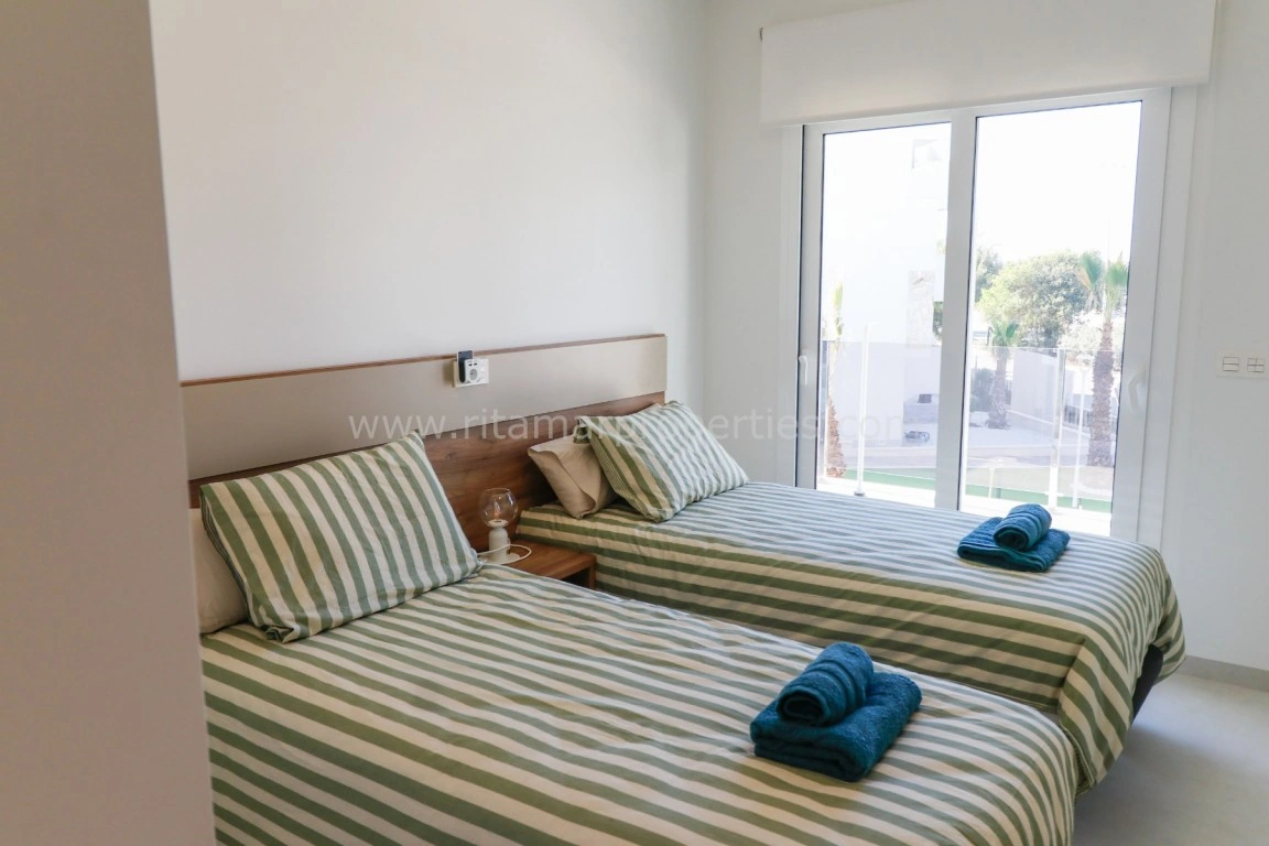 Apartment till försäljning i El Raso