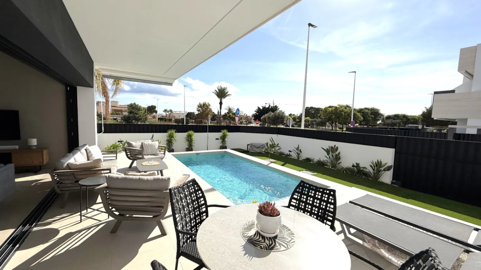 Bungalow for sale in Pilar De La Horadada