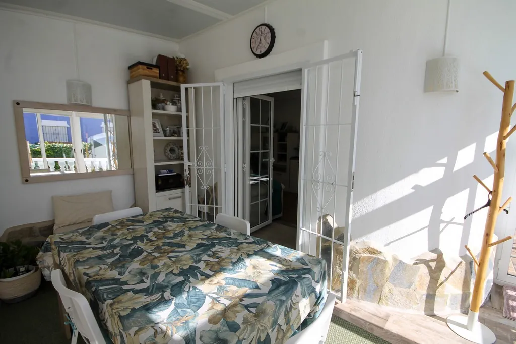 Villa til salg i San Miguel De Salinas