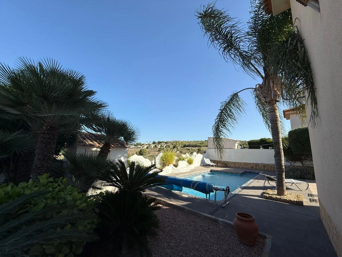 Detached Villa for sale in San Miguel De Salinas