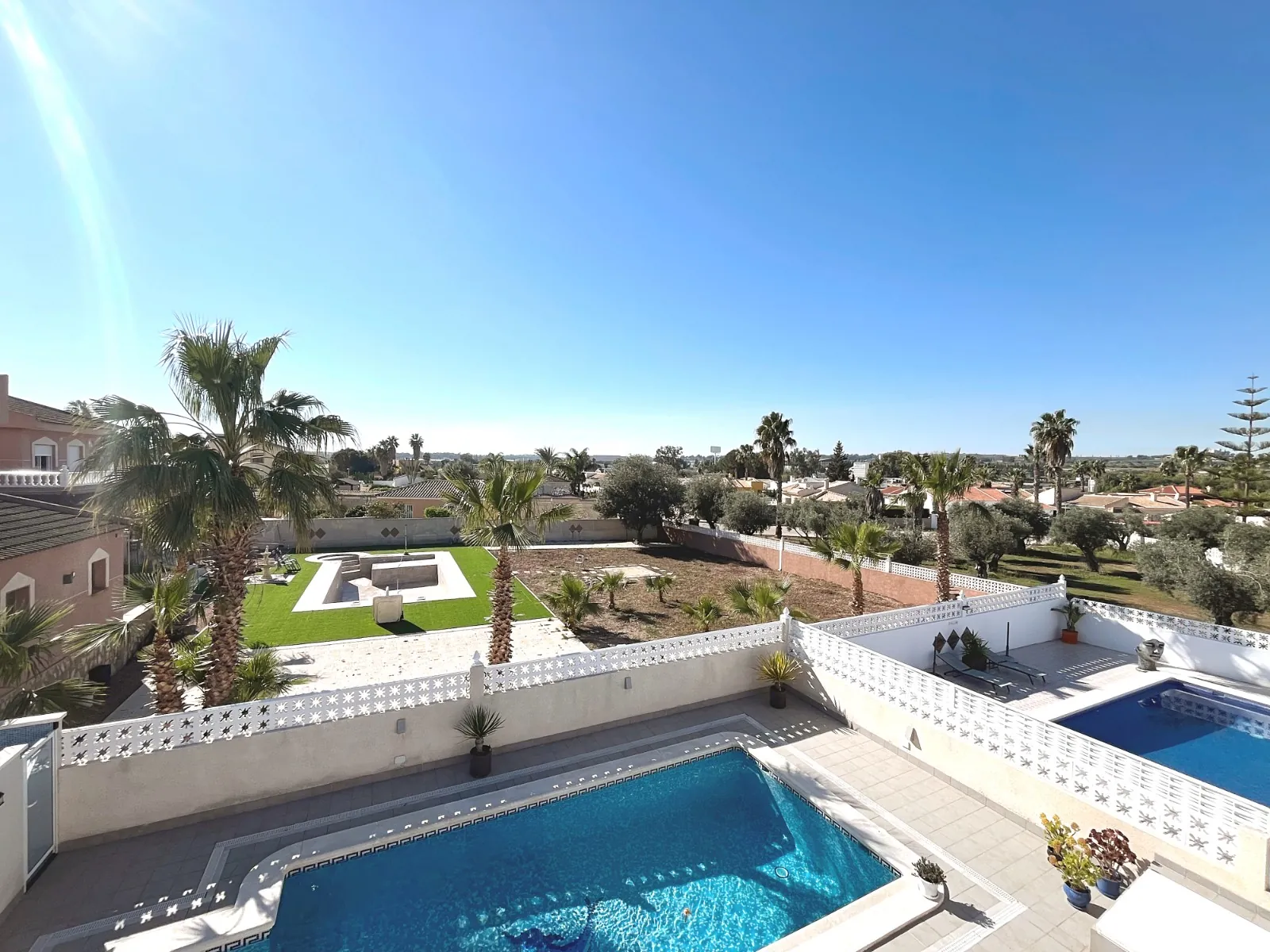 Villa for sale in Benijófar
