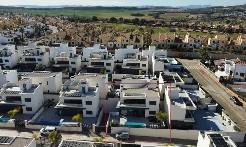 Villa for sale in Algorfa