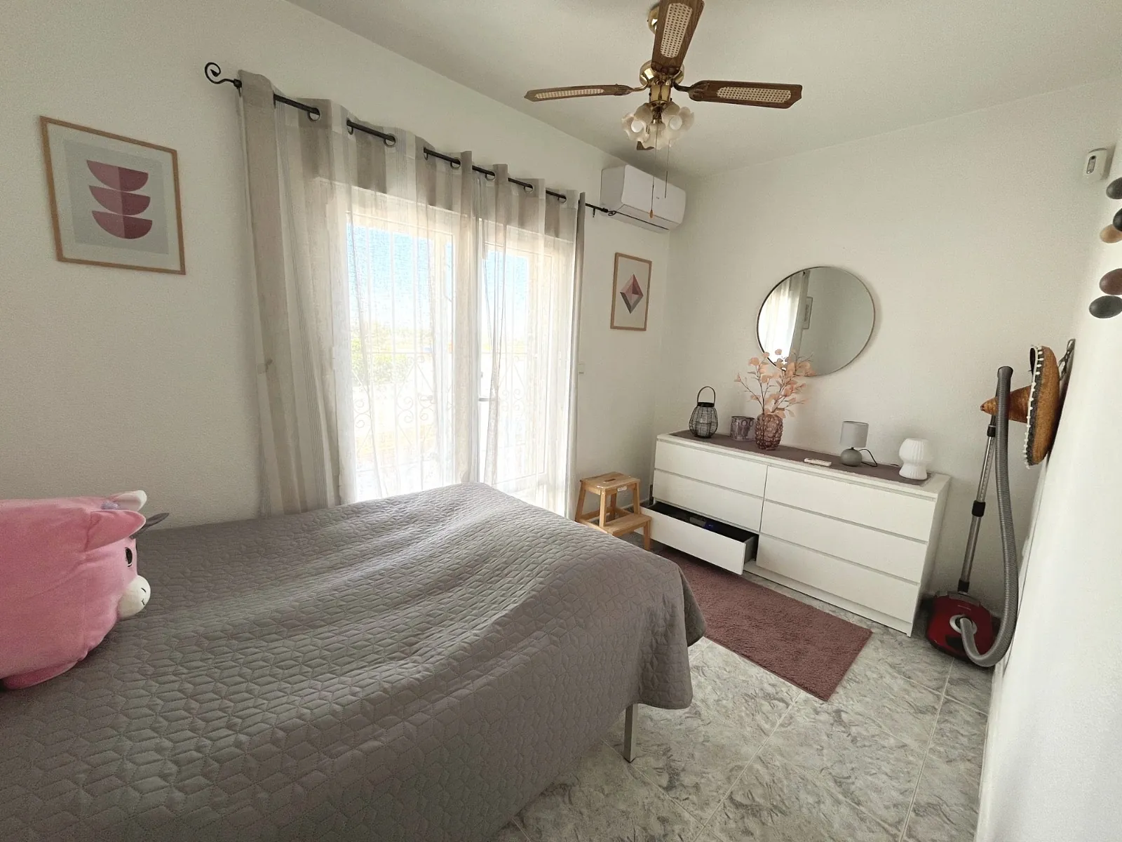 Villa for sale in Benijófar