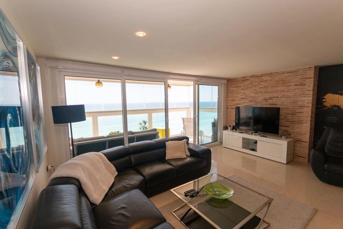 Meerblickwohnung zu verkaufen in Playa del Cura Torrevieja – Renovierte 3-Zimmer, erstklassige Lage
