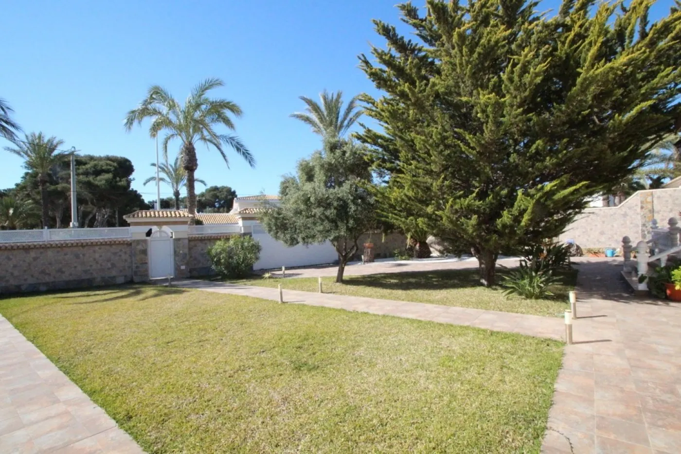 Villa for sale in Orihuela Costa