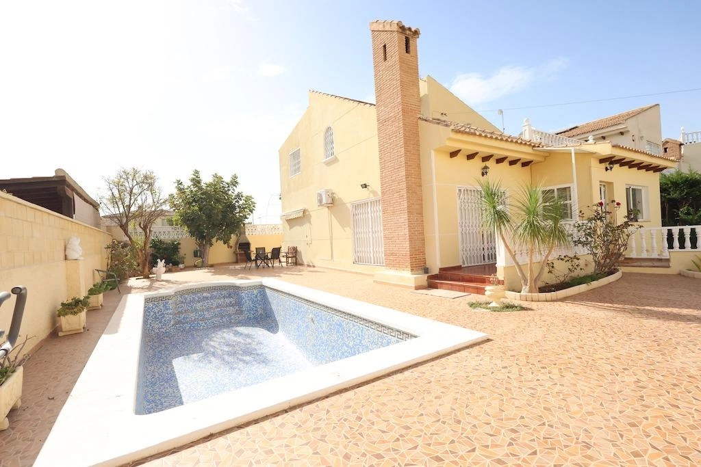 Villa à la vente à Orihuela Costa