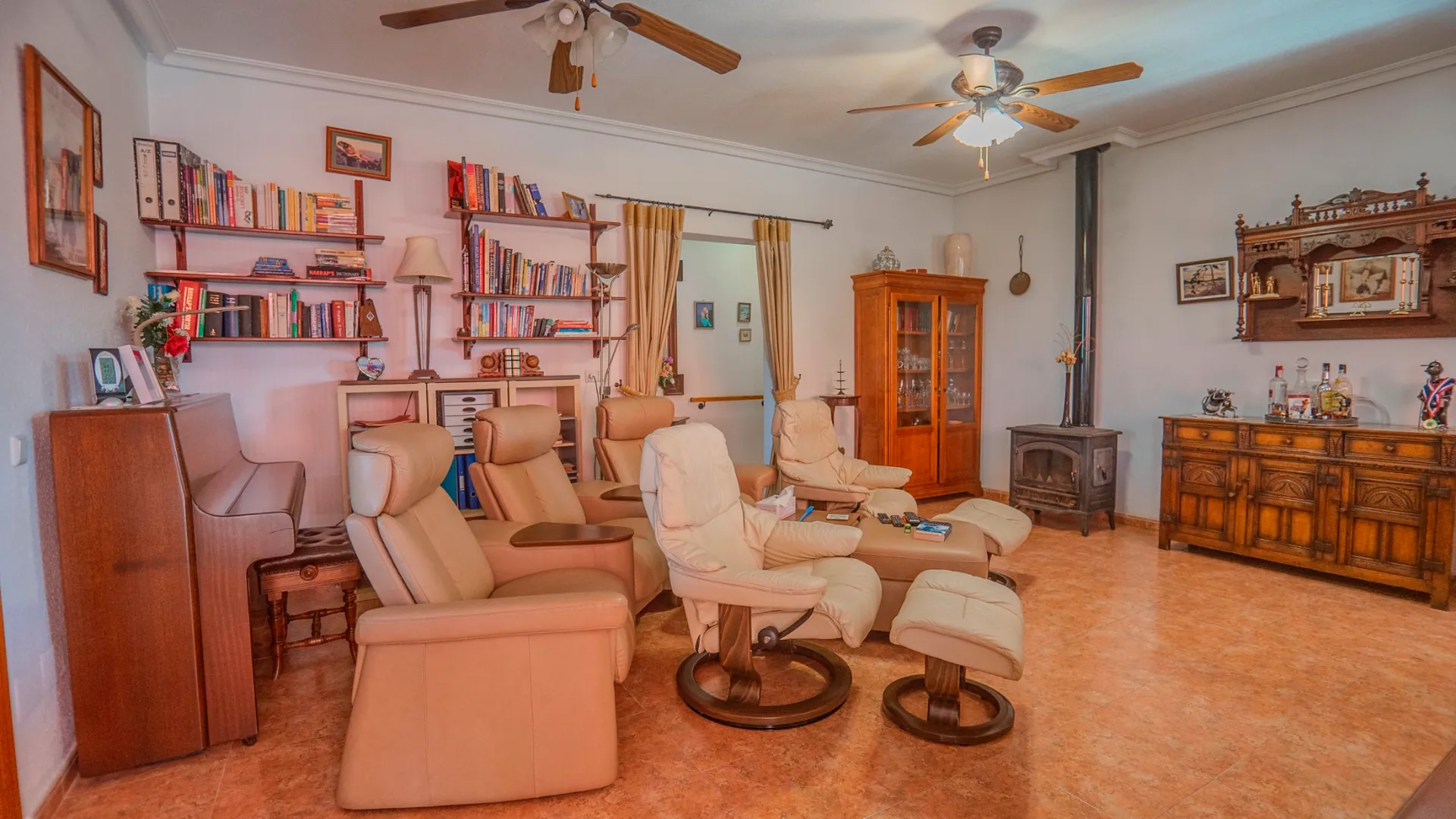 Country Property à la vente à Orihuela