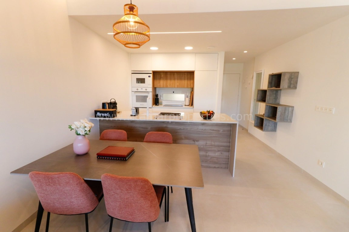 Apartment till försäljning i El Raso