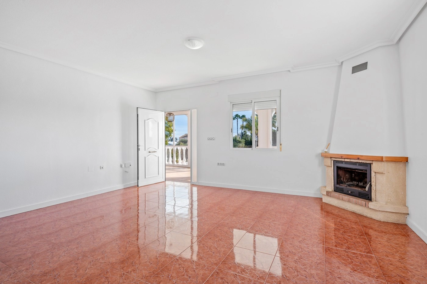 Country house for sale in Dolores