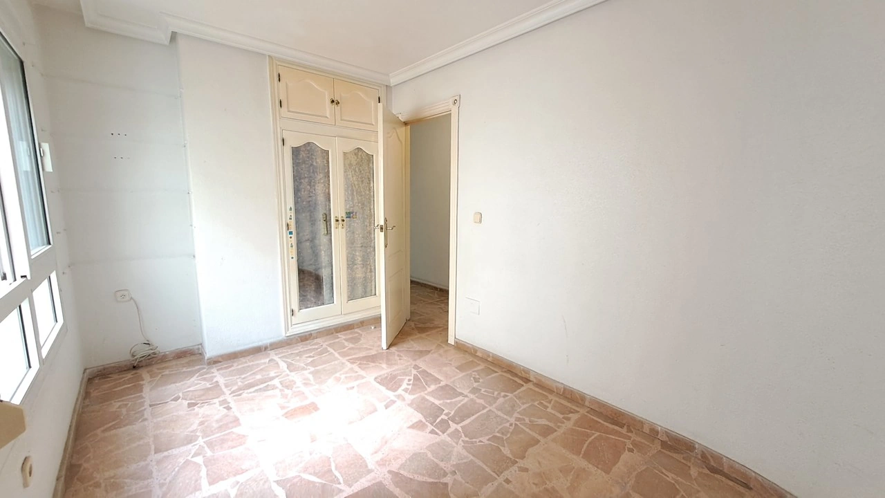 Flat for sale in Torrevieja