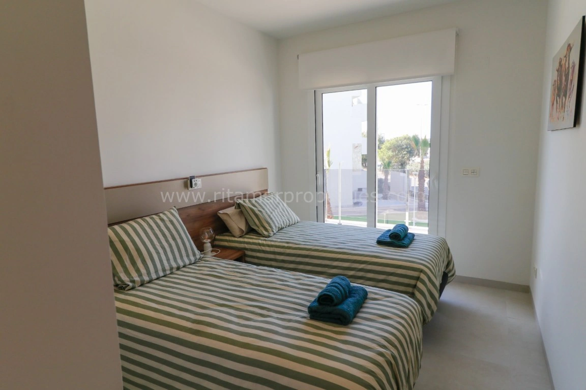 Apartment till försäljning i El Raso