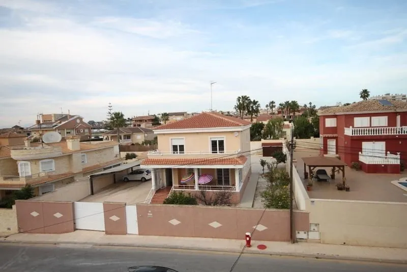 Detached Villa à la vente à Torrevieja