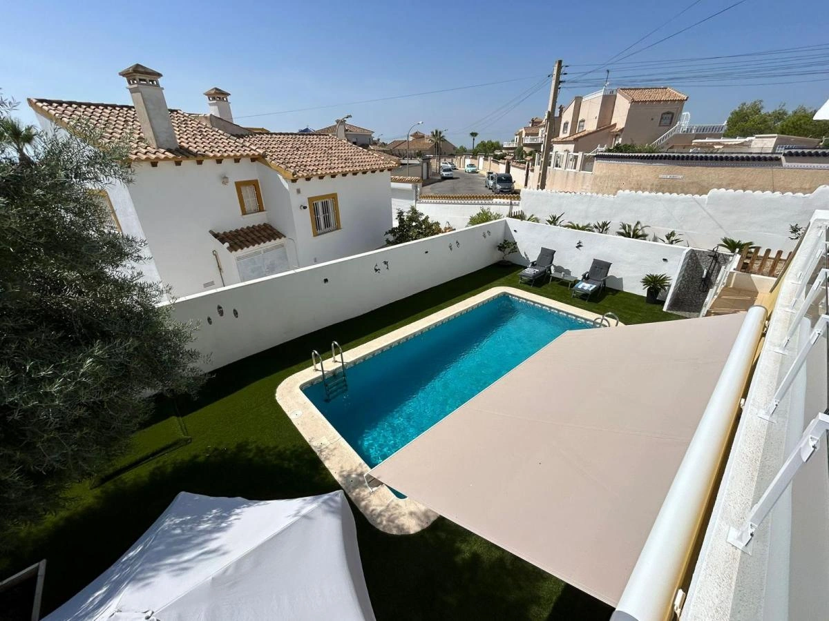 Detached Villa til salg i San Miguel De Salinas